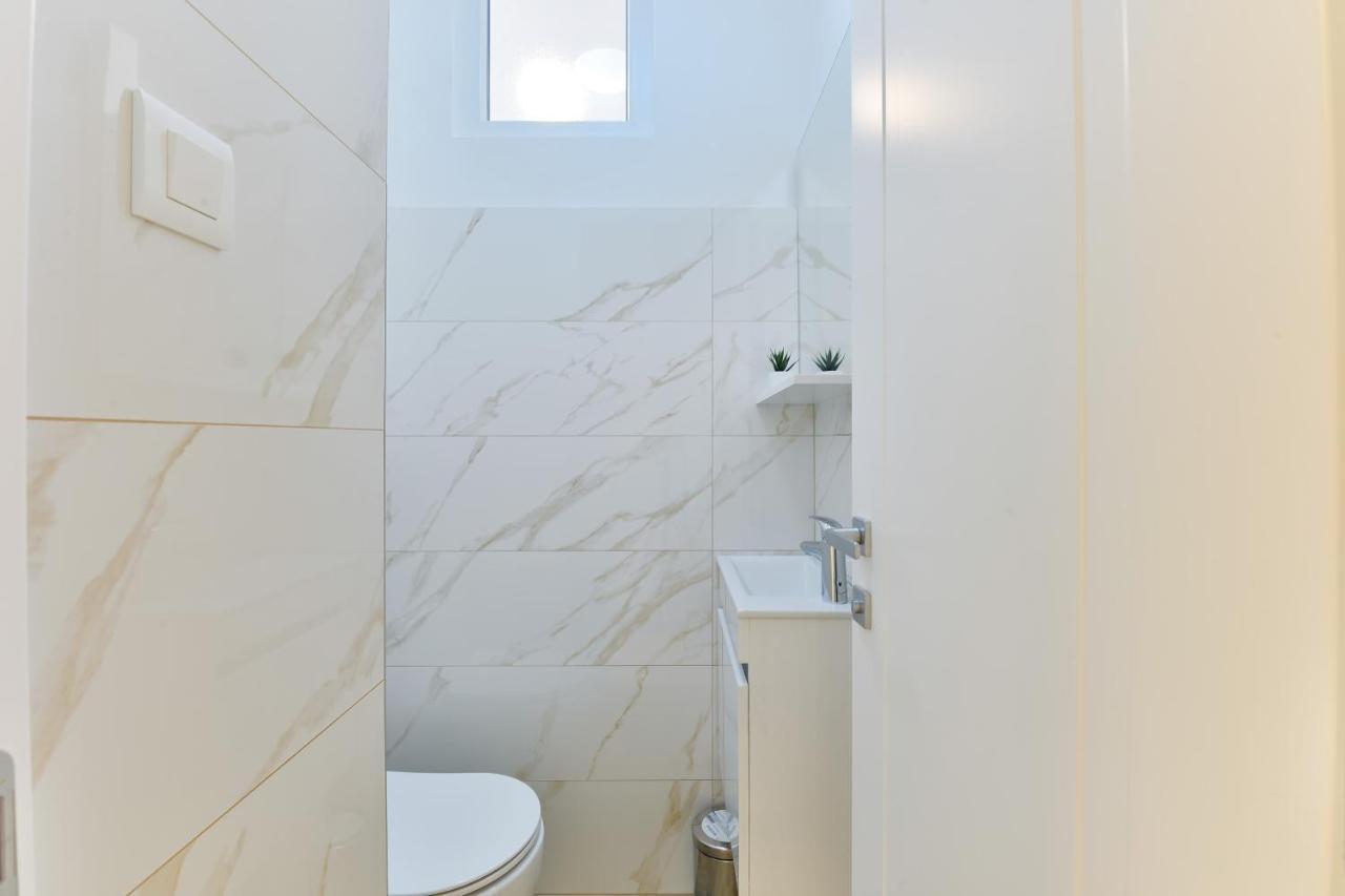 Zara Lumina Apartment ภายนอก รูปภาพ