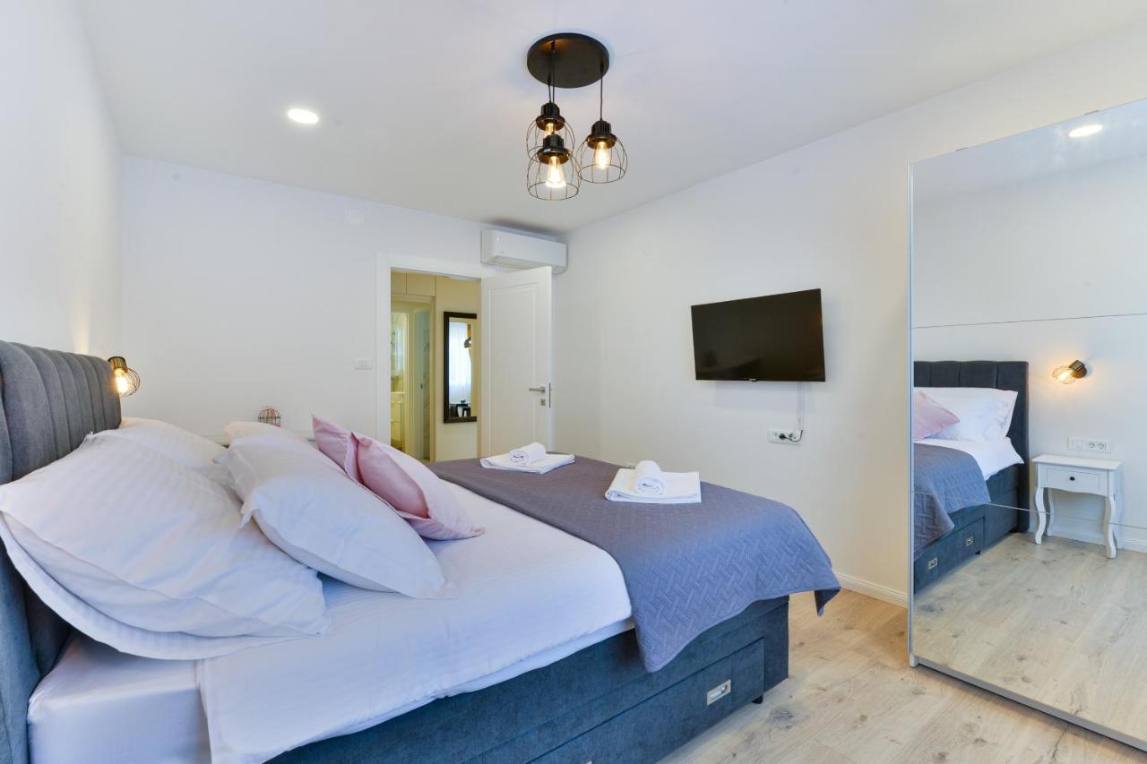 Zara Lumina Apartment ภายนอก รูปภาพ