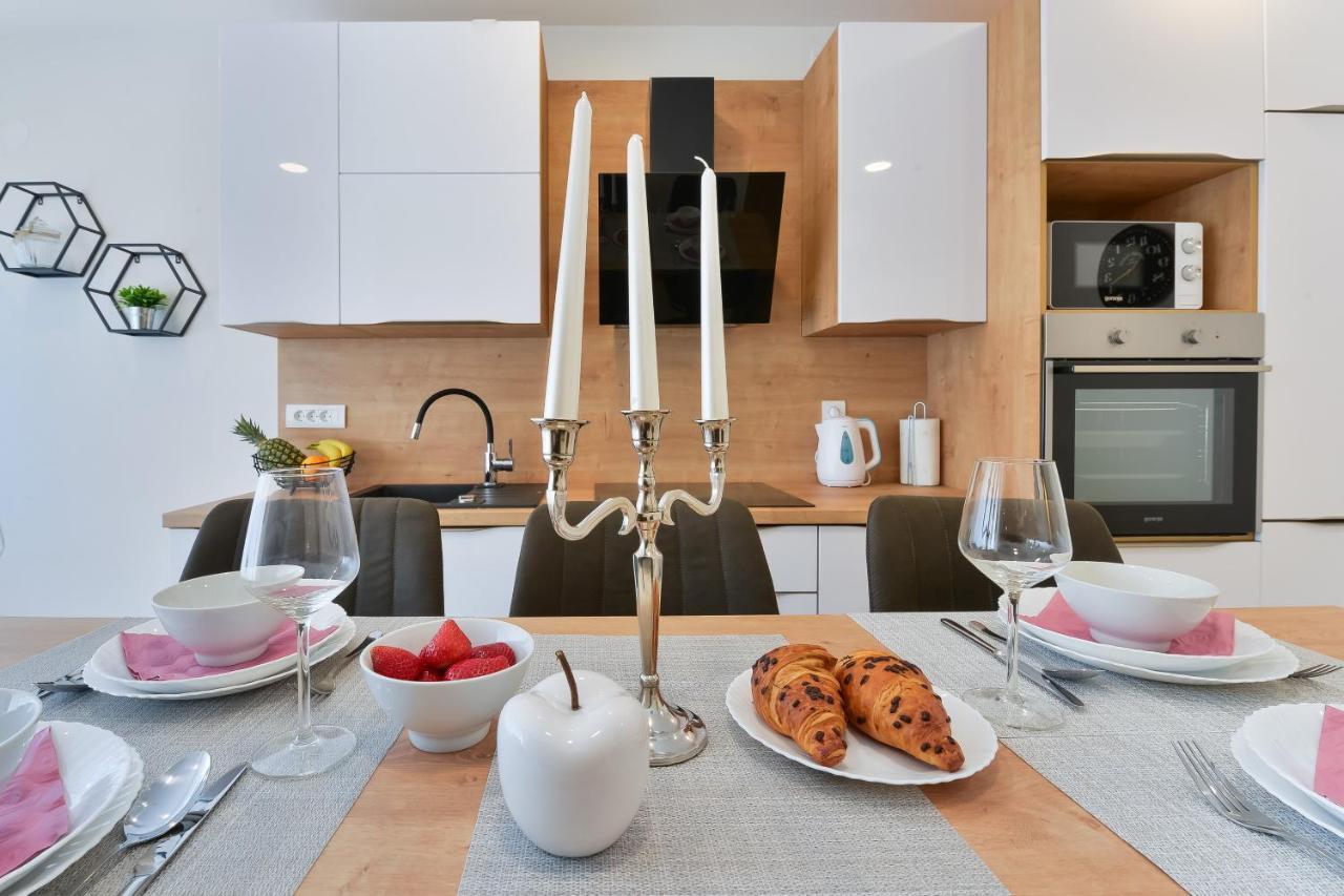 Zara Lumina Apartment ภายนอก รูปภาพ