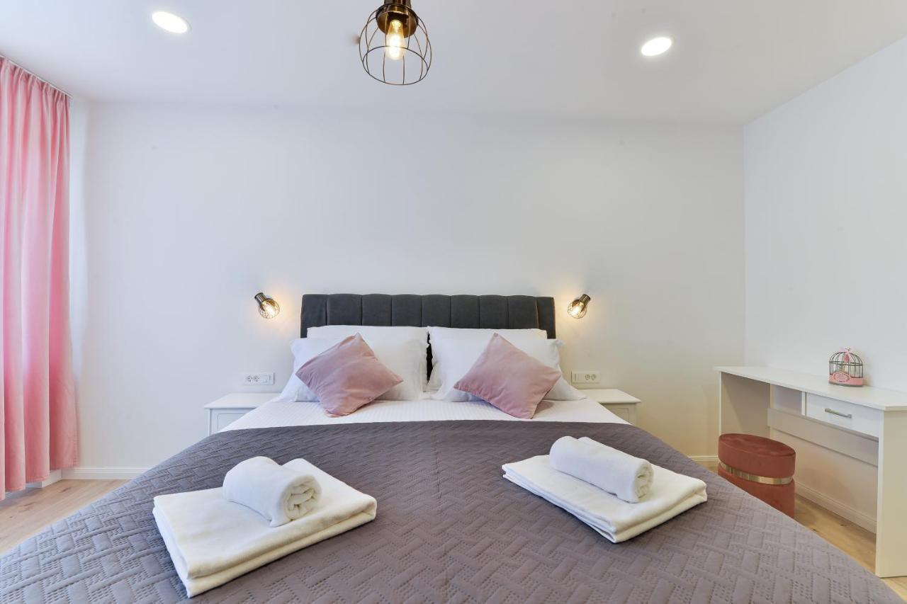 Zara Lumina Apartment ภายนอก รูปภาพ