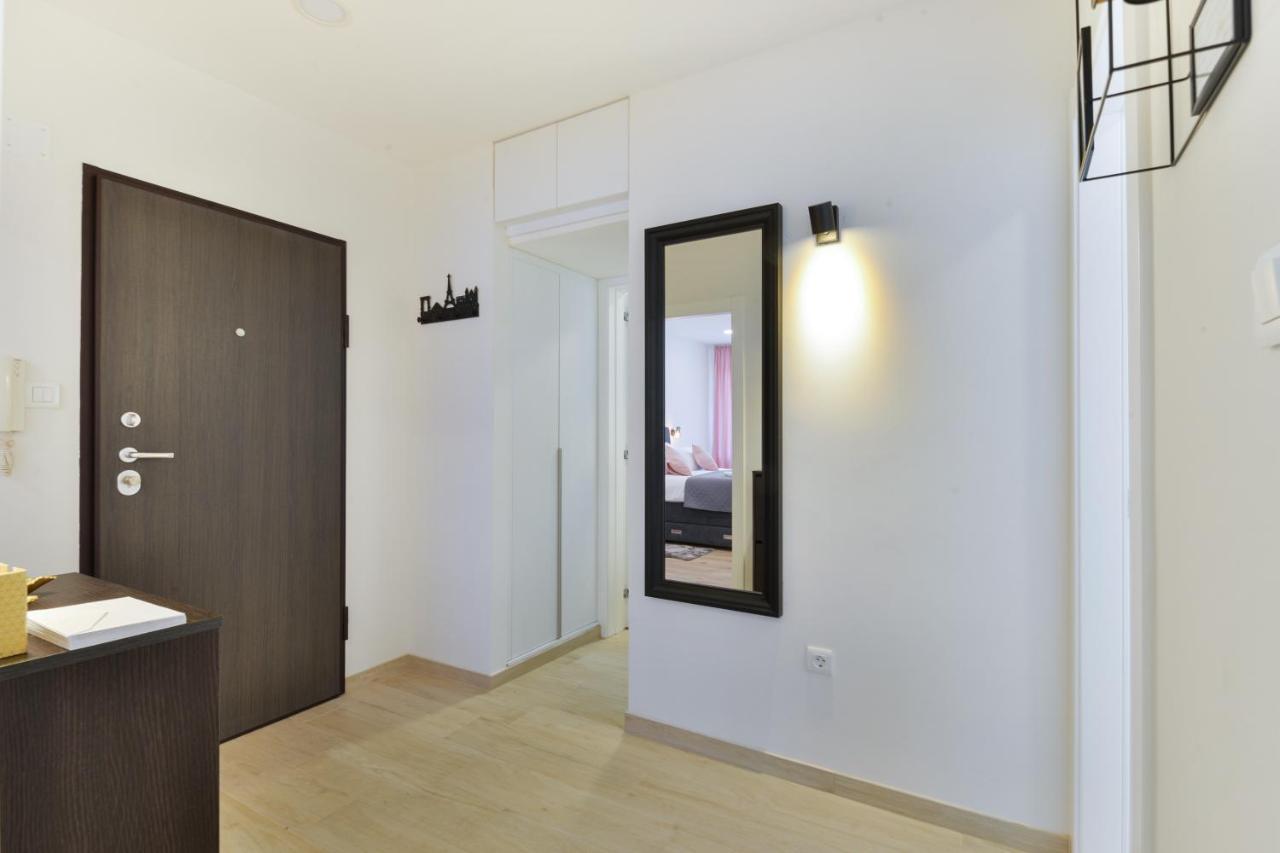 Zara Lumina Apartment ภายนอก รูปภาพ